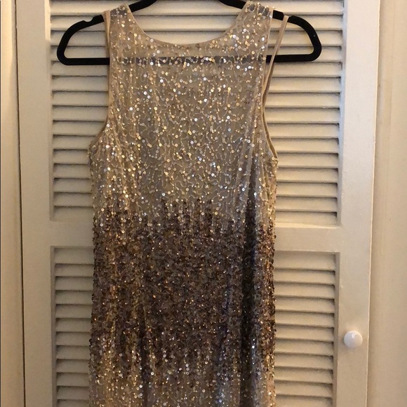 New Adrianna Pappell Gold sequin cocktail dress - Picture 5 of 6